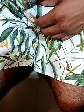 Gallo001 online show from November 27, 2025, 11:23 am