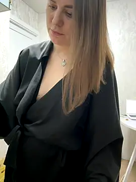 Risky-Flower online show from September 26, 2025, 4:11 pm