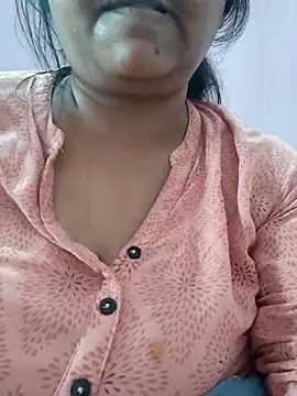 bitch-horny online show from November 1, 2025, 10:06 am