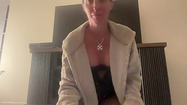 NurseStephania online show from September 27, 2025, 5:45 am