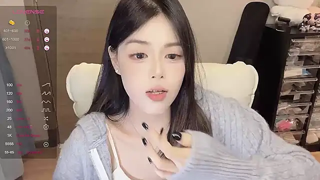 Koi-00 online show from October 9, 2025, 3:10 pm