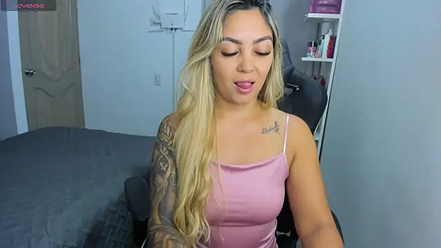 NicolPorto online show from September 29, 2025, 11:26 am