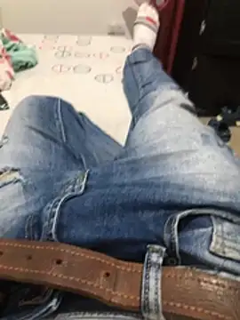 elpeluchenegroxxx3 online show from February 18, 2026, 1:45 am