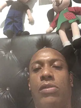 elpeluchenegroxxx3 online show from April 25, 2026, 1:41 am