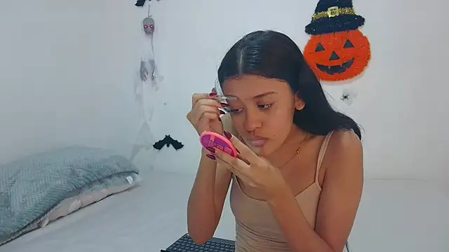 Sexy777Couple online show from October 16, 2025, 9:05 pm