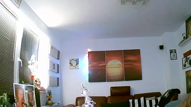 hellgirl1980 online show from November 2, 2025, 11:29 pm