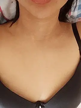 bebeksiii online show from October 28, 2025, 8:18 am