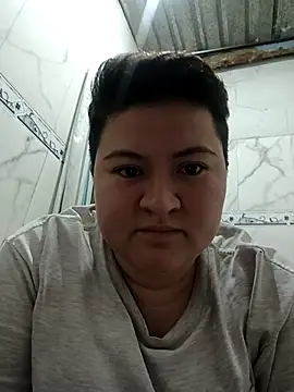 Snapshot of Noha_Whiitee chatting on November 18, 2025, 3:34 am Noha Whiitee online show from November 18, 2025, 3:34 am