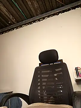 Snapshot of Noha_Whiitee chatting on December 3, 2025, 1:02 am Noha Whiitee online show from December 3, 2025, 1:02 am