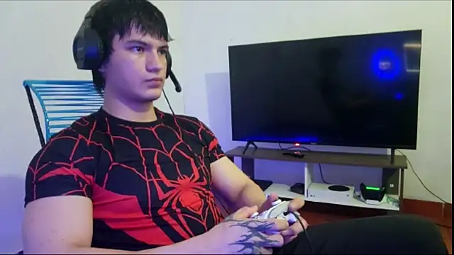 ErickWalton online show from November 2, 2025, 5:10 am