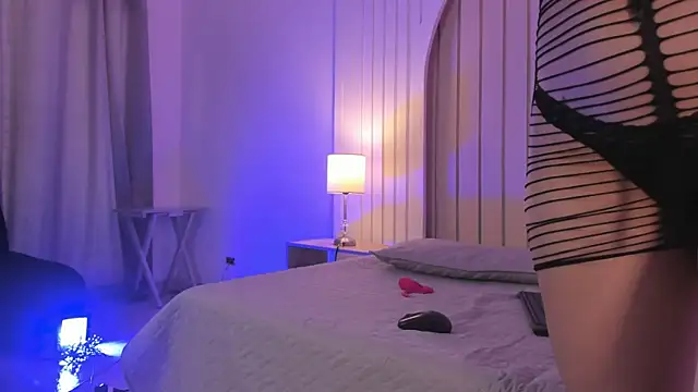 maria gil online show from December 17, 2025, 12:22 pm