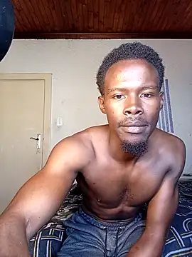 donchico0 online show from October 9, 2025, 7:17 am