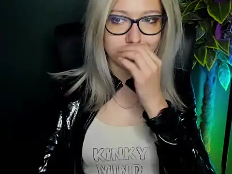 loveHeidi online show from September 29, 2025, 6:18 am