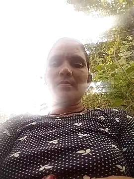 Snapshot of Monika_cut chatting on October 19, 2025, 4:13 am Monika cut online show from October 19, 2025, 4:13 am