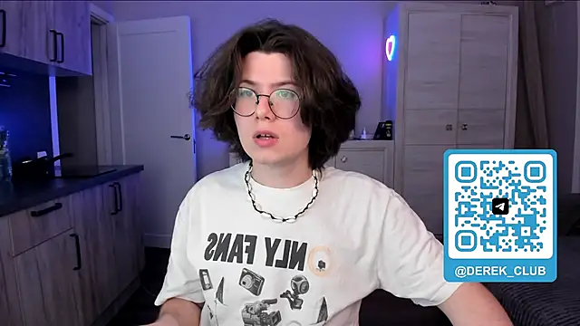 Snapshot of Derek_Shameless chatting on May 6, 2026, 8:36 pm Derek Shameless online show from May 6, 2026, 8:36 pm