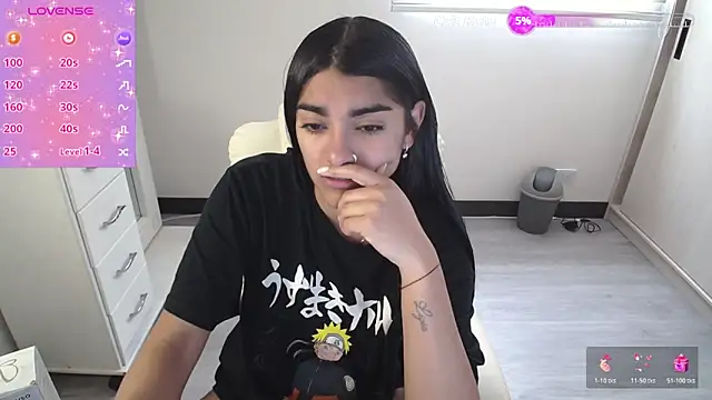 amarasilk  online show from February 2, 2026, 5:44 pm