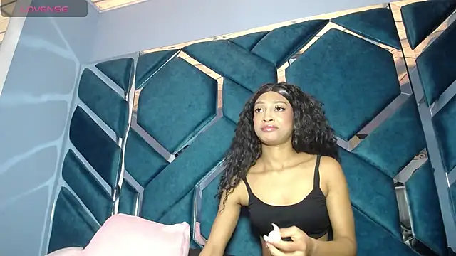 Lea Sweetly online show from November 8, 2025, 1:22 pm