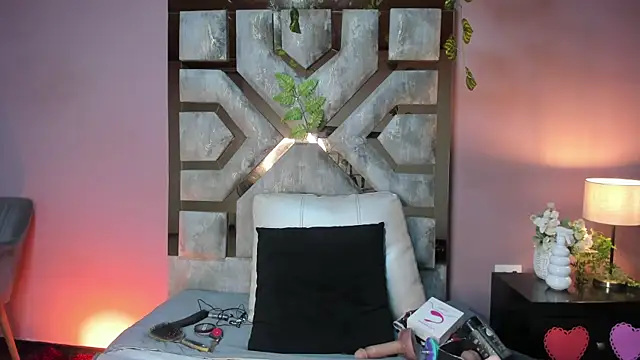 Electra Gosselin online show from July 8, 2026, 2:49 am