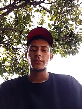 Snapshot of Boy_hot- chatting on September 16, 2025, 7:15 pm Boy hot- online show from September 16, 2025, 7:15 pm