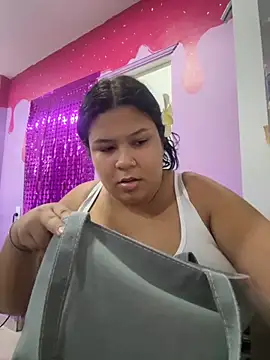 Snapshot of Julietafosters chatting on October 14, 2025, 9:48 pm Julietafosters online show from October 14, 2025, 9:48 pm