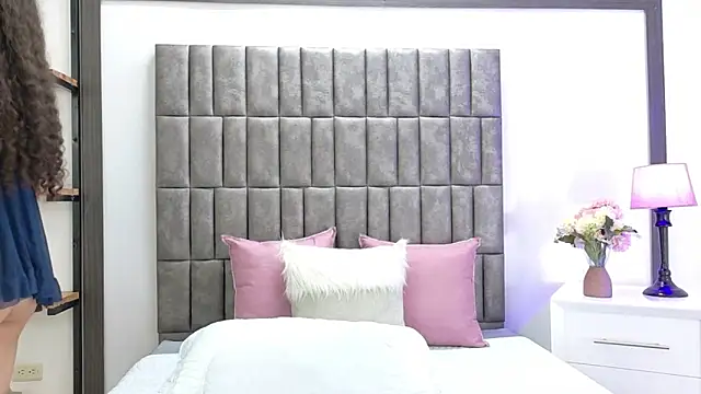 Snapshot of Skyler_Fox_ chatting on July 16, 2026, 8:26 pm Skyler Fox online show from July 16, 2026, 8:26 pm