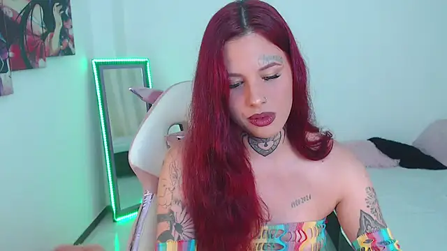 Maddy Vicius19 online show from October 10, 2025, 2:21 am