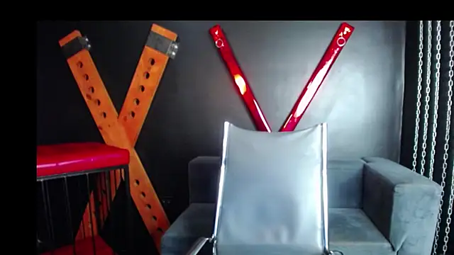 Matthewlodge online show from October 28, 2025, 1:14 pm