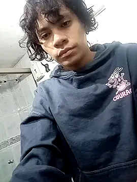 Snapshot of kittymutant99 chatting on January 18, 2026, 1:37 pm kittymutant99 online show from January 18, 2026, 1:37 pm