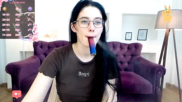 Charming Mysteriousss online show from April 15, 2026, 2:13 pm