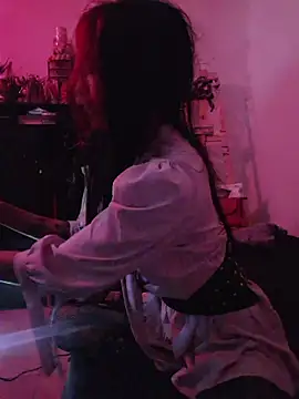 carolinerue online show from March 12, 2026, 7:31 pm