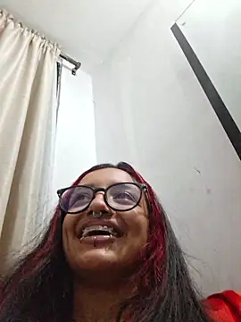 carolinerue online show from March 27, 2026, 2:39 am