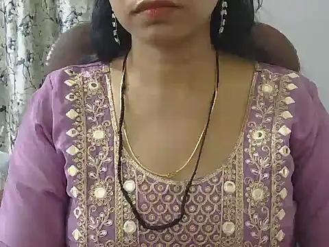 MISS SOMIYA online show from April 12, 2026, 4:23 pm