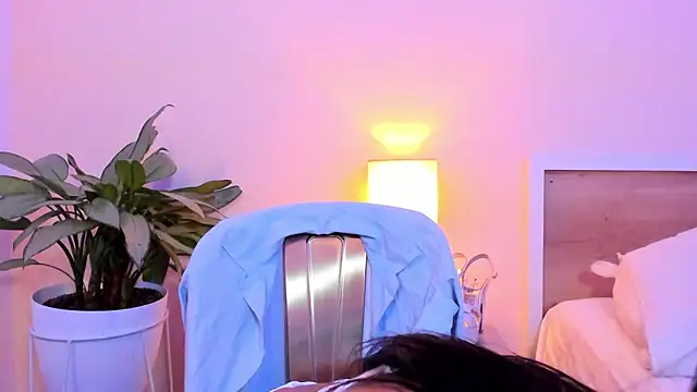 Snapshot of Antonella_Barone chatting on September 19, 2025, 2:40 pm Antonella Barone online show from September 19, 2025, 2:40 pm