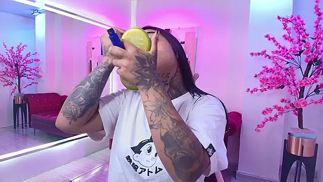 Black roseee online show from March 12, 2026, 3:34 am