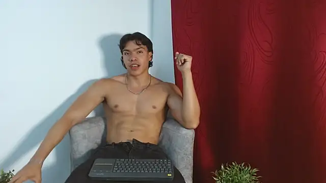Snapshot of adriel_escalante chatting on September 13, 2025, 1:27 am adriel escalante online show from September 13, 2025, 1:27 am