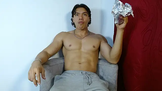 Snapshot of adriel_escalante chatting on October 11, 2025, 1:38 am adriel escalante online show from October 11, 2025, 1:38 am