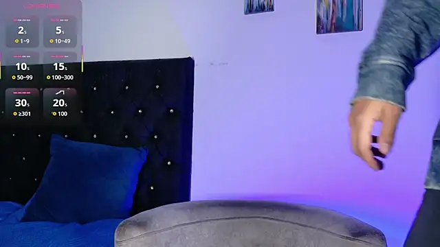 adriel escalante online show from April 11, 2026, 2:27 am