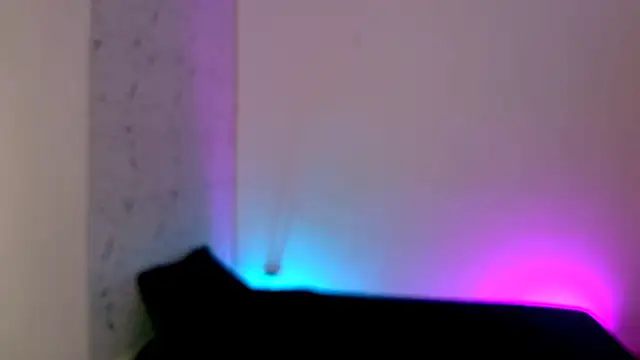 lorian vikel online show from March 19, 2026, 11:09 pm