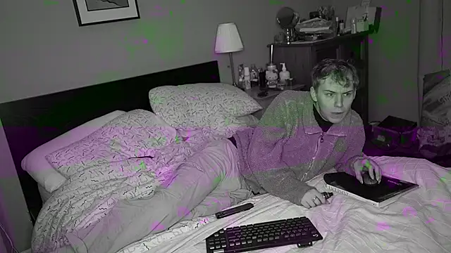 scottishtwink01 online show from November 7, 2025, 3:12 pm