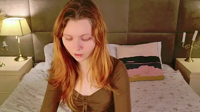 AlisHanson online show from January 19, 2026, 2:32 pm