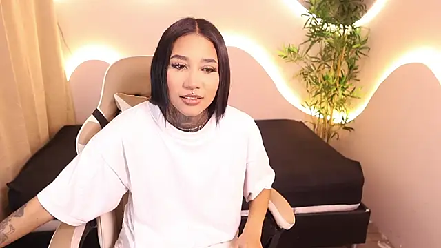 Anaya olyx online show from September 30, 2025, 5:12 am
