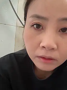 Snapshot of wly2028 chatting on December 4, 2025, 5:28 am wly2028 online show from December 4, 2025, 5:28 am