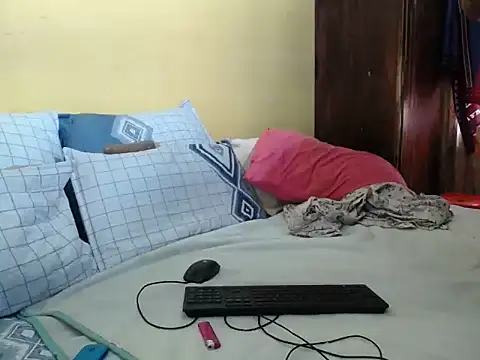 buublybooby online show from December 23, 2025, 8:12 am