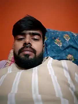 soniriyaa010101 online show from October 17, 2025, 6:38 am