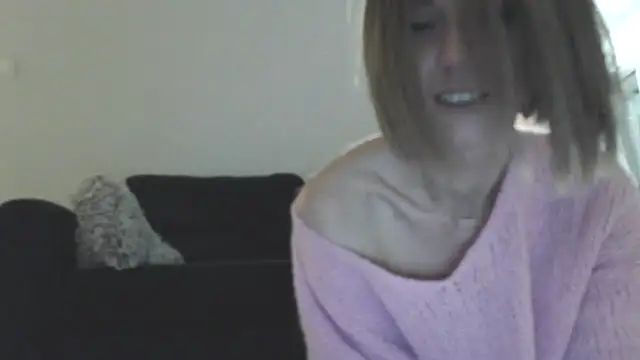 Snapshot of MadMadelin chatting on November 8, 2025, 2:45 am MadMadelin online show from November 8, 2025, 2:45 am