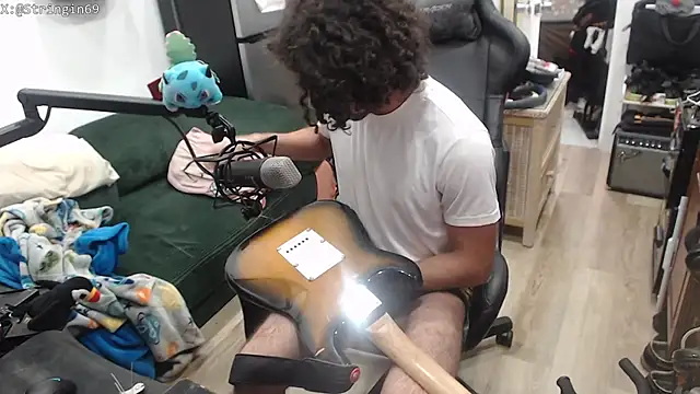 Stringin69 online show from July 11, 2026, 5:04 pm