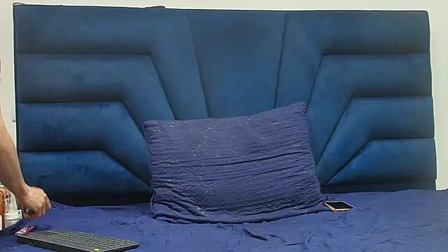 Angell cooper online show from February 25, 2026, 1:43 pm