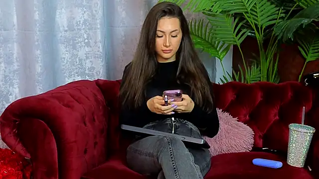 Snapshot of CanndyChloe chatting on October 2, 2025, 6:53 am CanndyChloe online show from October 2, 2025, 6:53 am