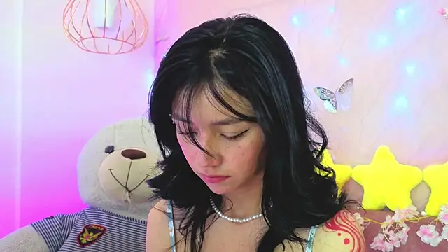 april bennett online show from April 20, 2026, 1:03 pm