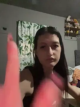 Snapshot of Caroline_daring chatting on April 29, 2026, 12:16 am Caroline daring online show from April 29, 2026, 12:16 am